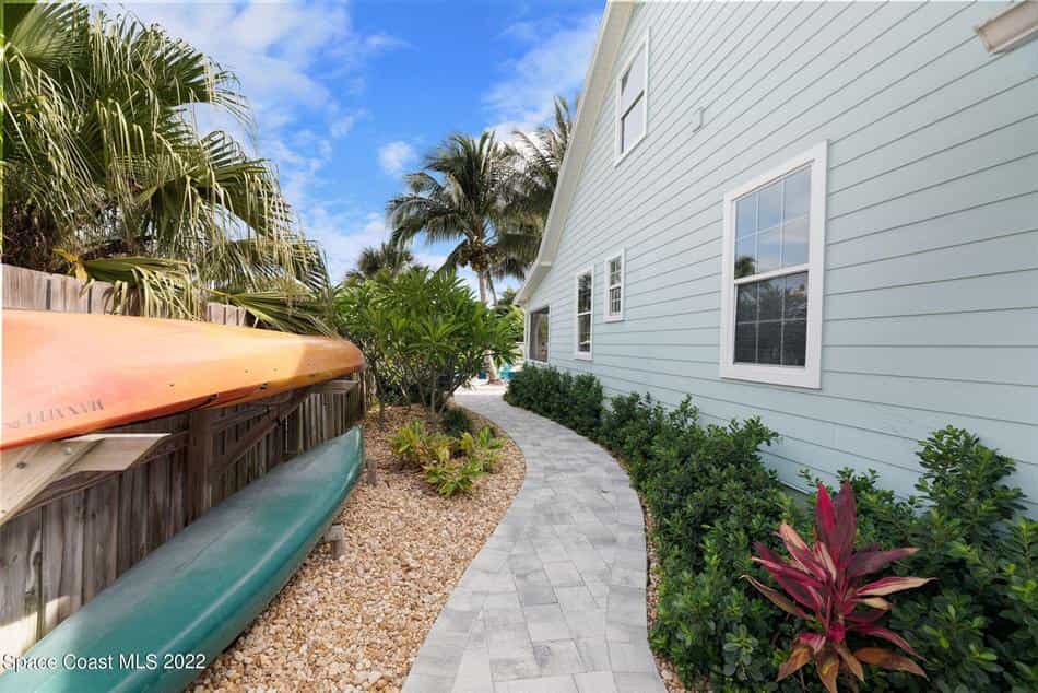 House in Melbourne Beach, Florida 10772359