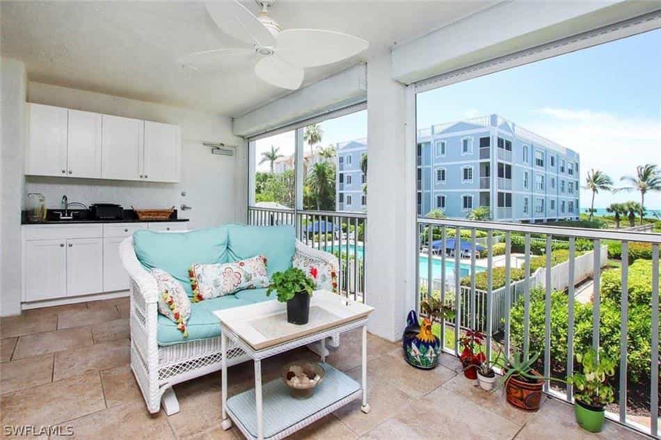 Condominium in Sanibel, Florida 10772375