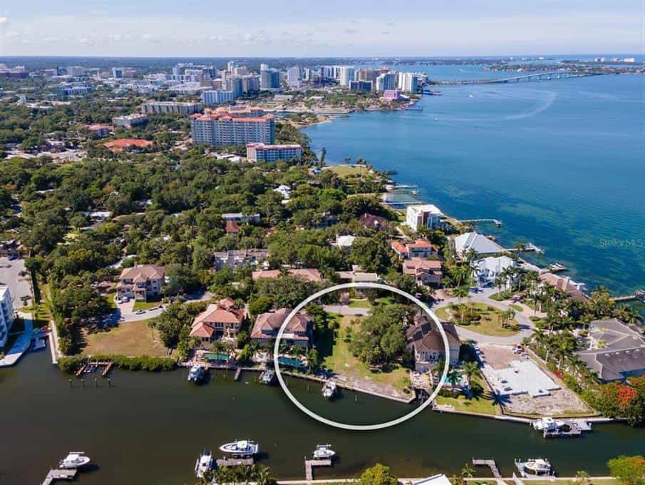 土地 在 Sarasota, Florida 10772382