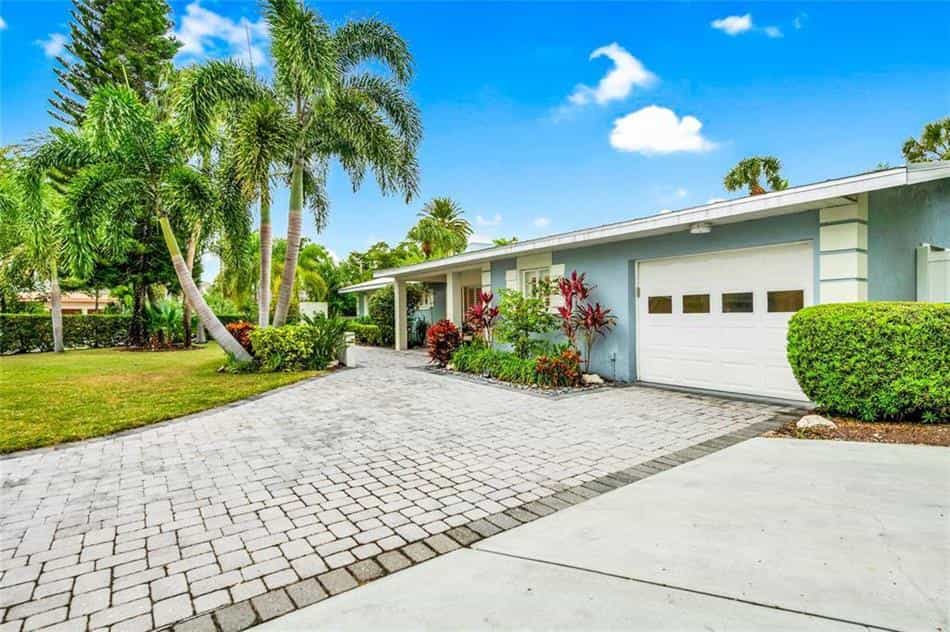 House in Sarasota, Florida 10772383