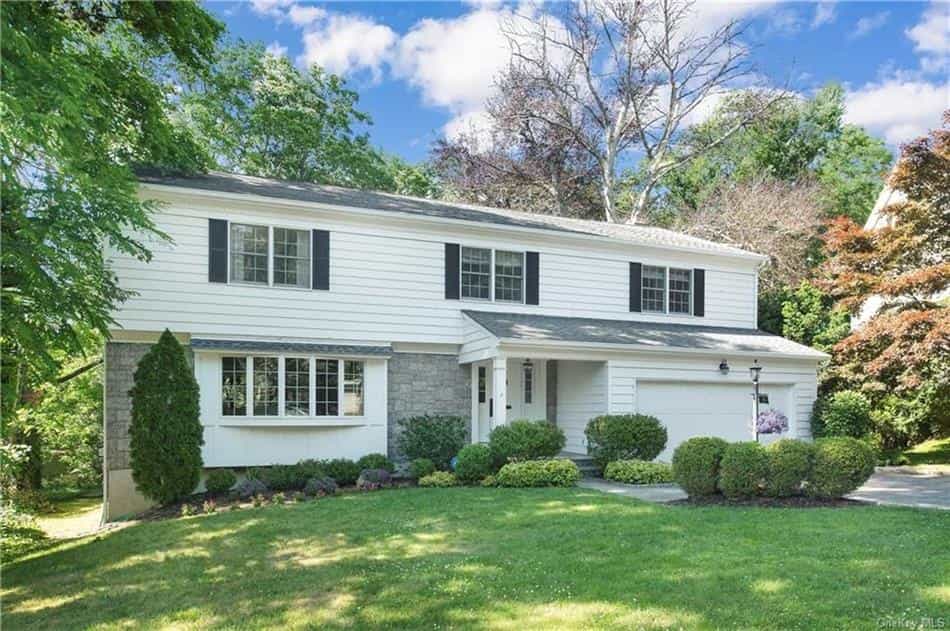 House in Hartsdale, New York 10772599