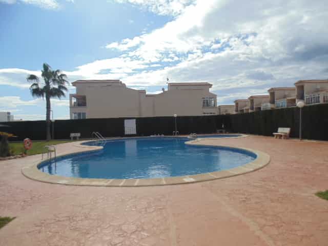 Condominio en Orihuela, Comunidad Valenciana 10772631