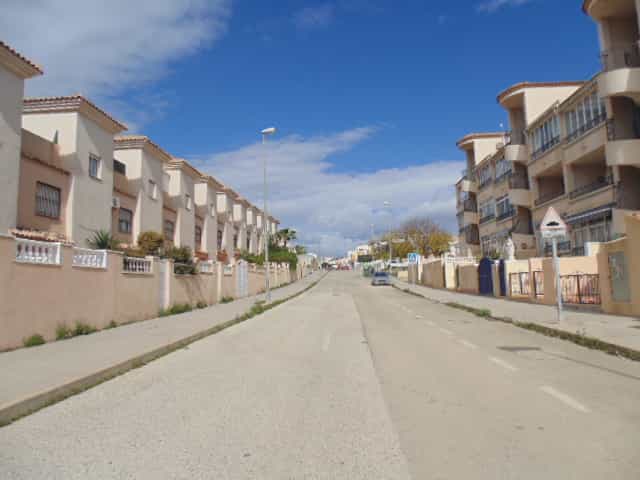 Condominio en Orihuela, Comunidad Valenciana 10772631