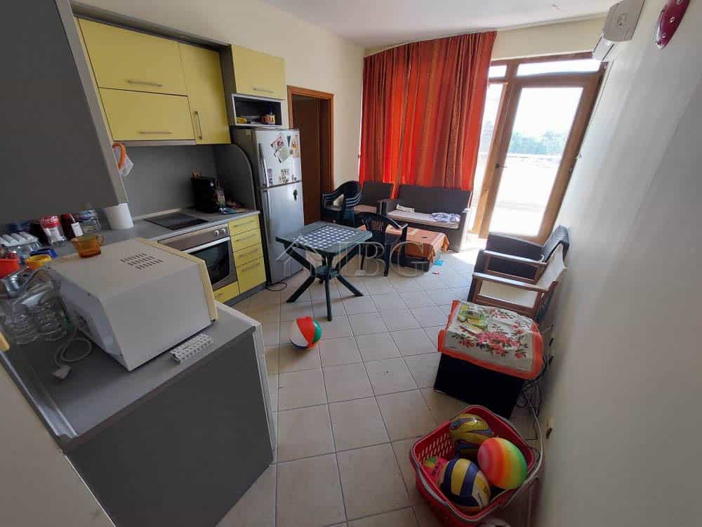 Condominium in Nesebar, Burgas 10772721