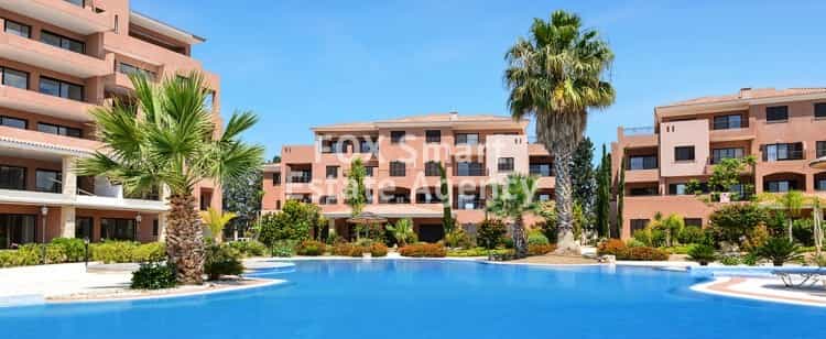 Condominium in Paphos, Pafos 10772793