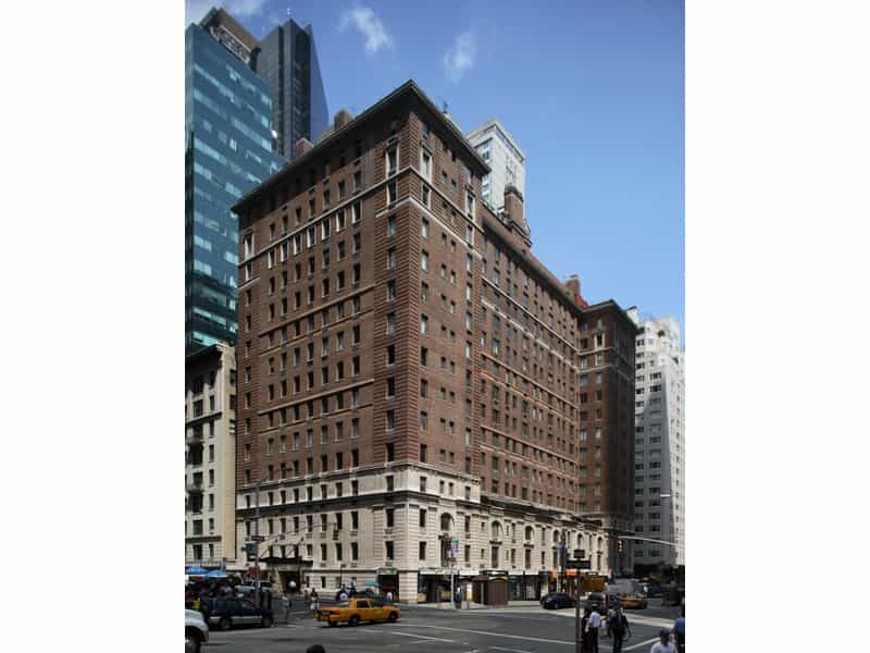 Condominium in New York, New York 10773045