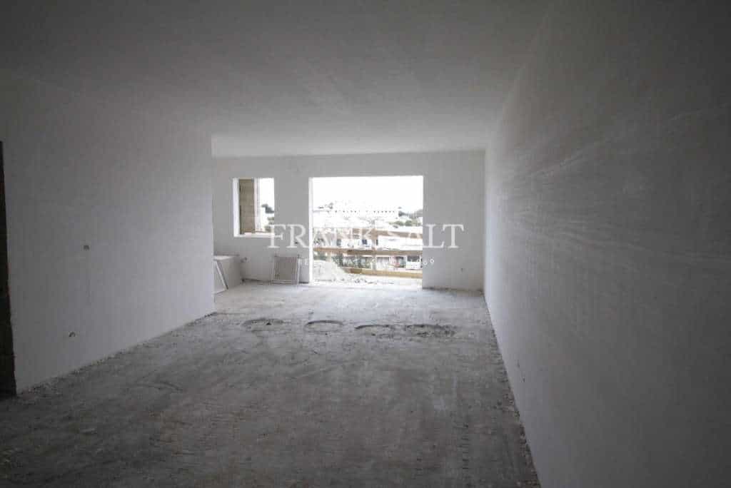 Condominium in Tarxien,  10776704