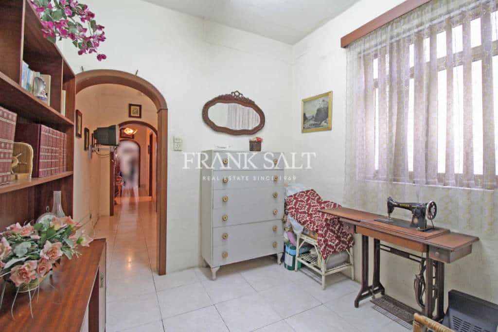 公寓 在 Birkirkara,  10778745