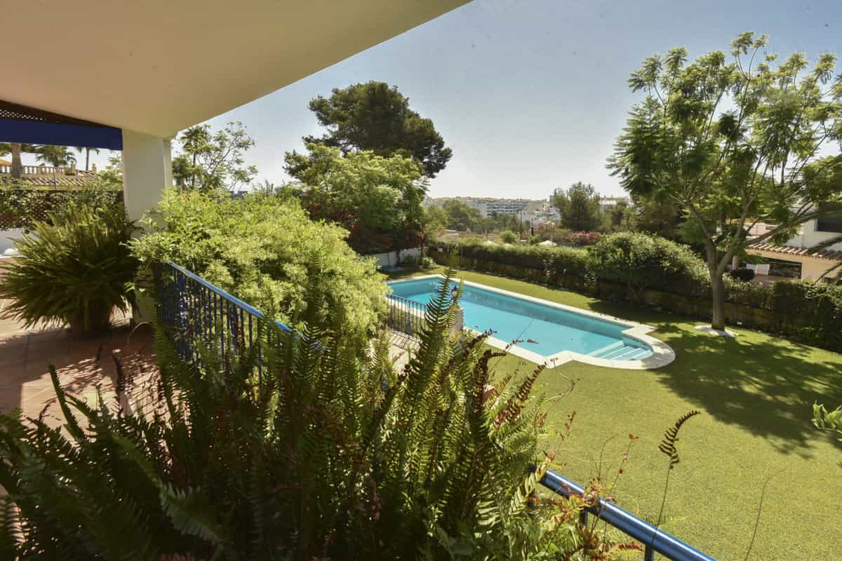 Huis in Marbella, Andalucía 10779104