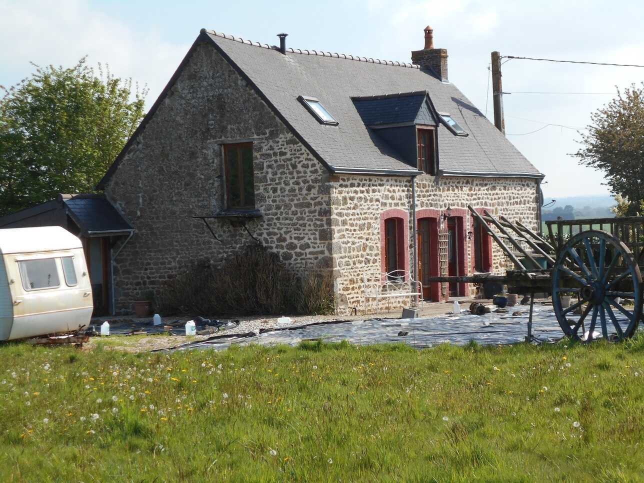 House in Javron-les-Chapelles, Pays de la Loire 10779311