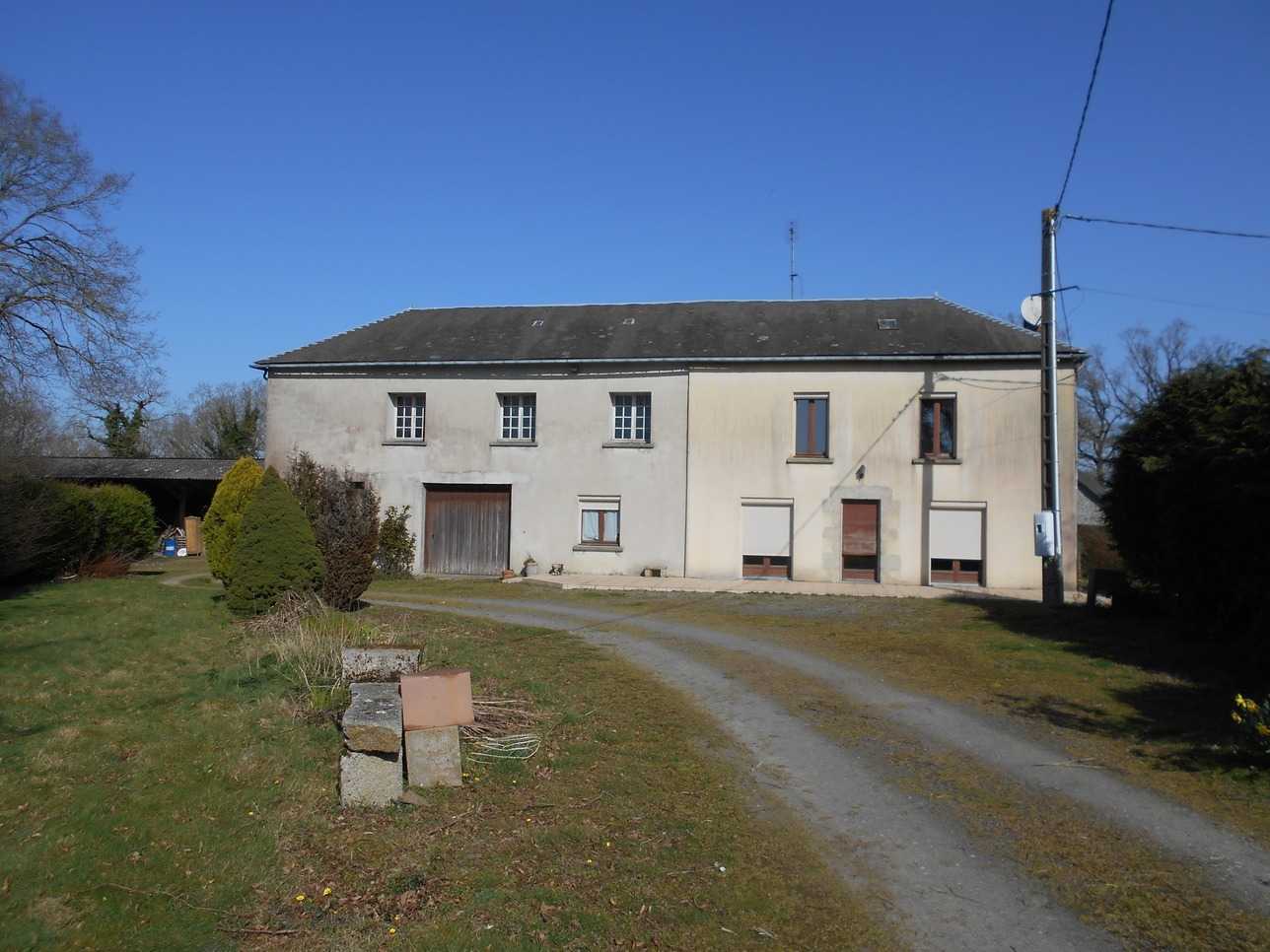 House in Saint-Aignan-de-Couptrain, Pays de la Loire 10779315