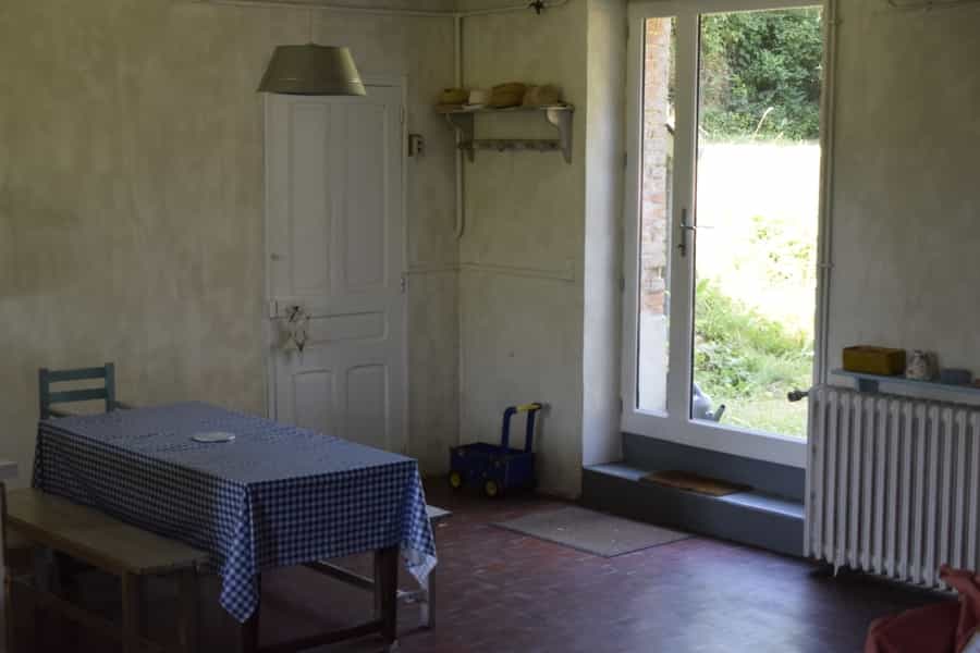 casa en Saint-Aubin-du-Désert, Países del Loira 10779320