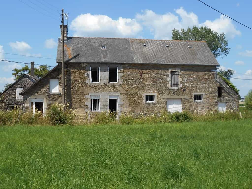 House in Sainte-Marie-du-Bois, Pays de la Loire 10779324