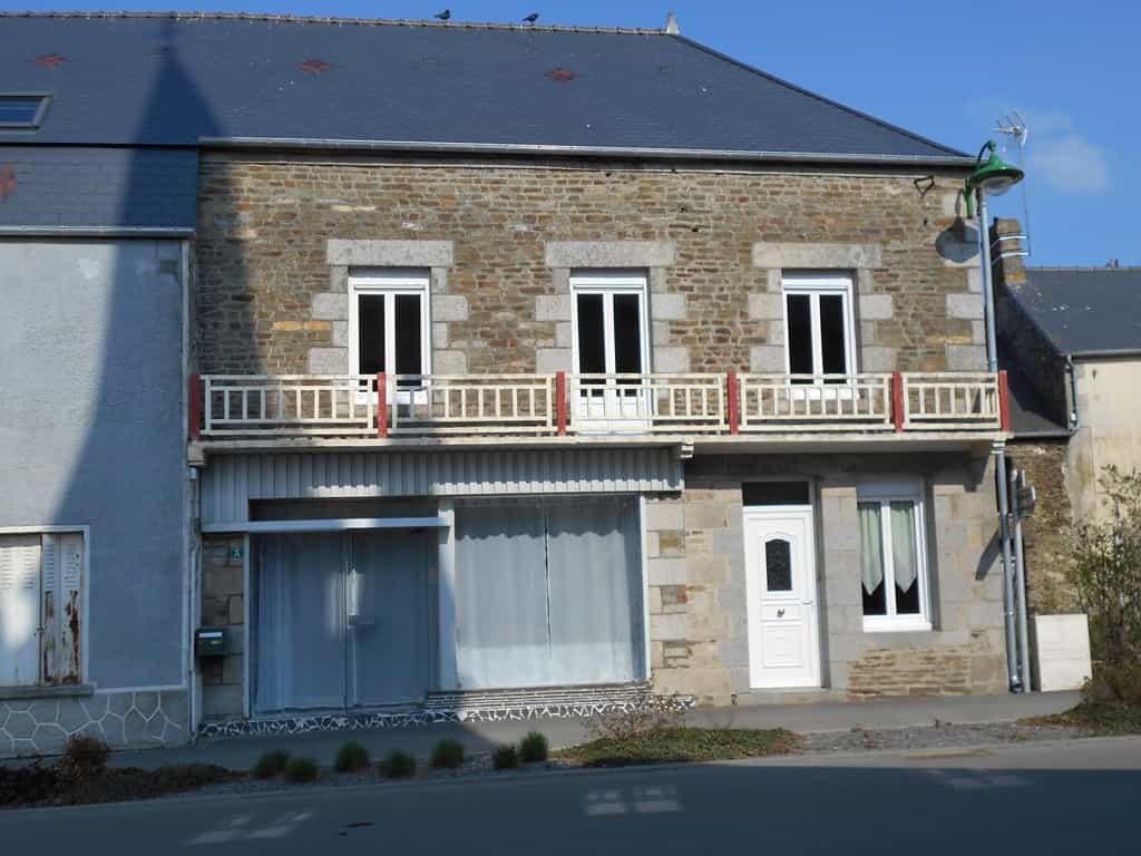 House in Saint-Aignan-de-Couptrain, Pays de la Loire 10779331