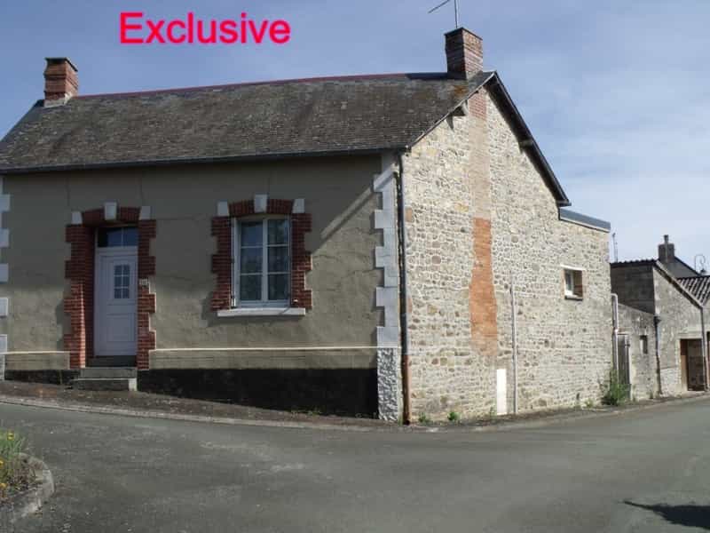 Hus i Pré-en-Pail-Saint-Samson, Pays de la Loire 10779341