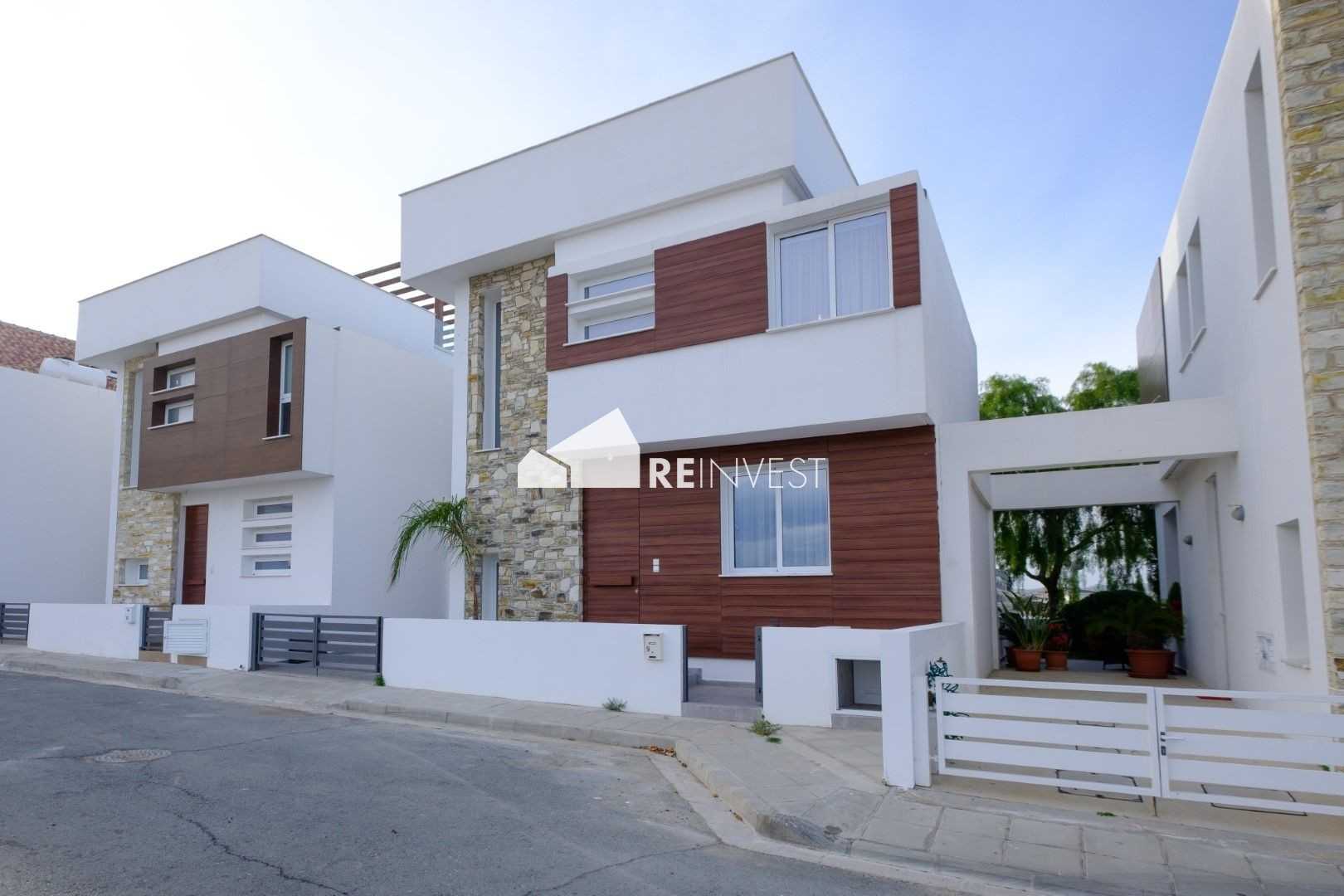 Будинок в Dromolaxia, Larnaca 10779428