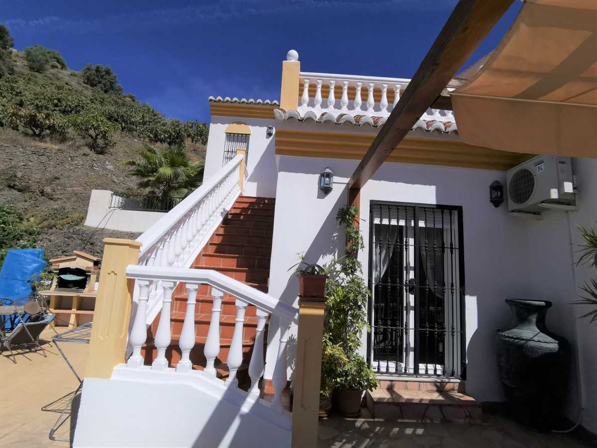 Rumah di Sayalonga, Andalusia 10780058