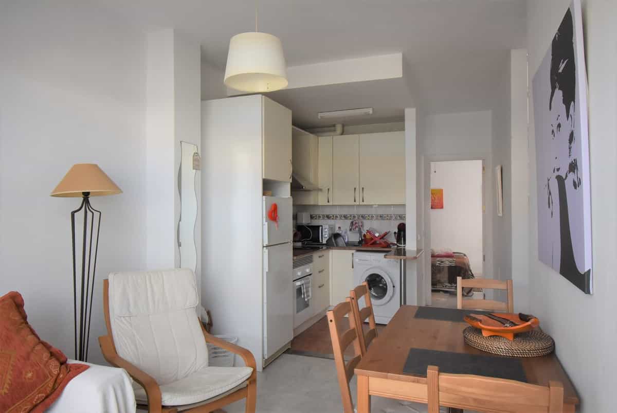 Condominium in Fuengirola, Andalucía 10780063