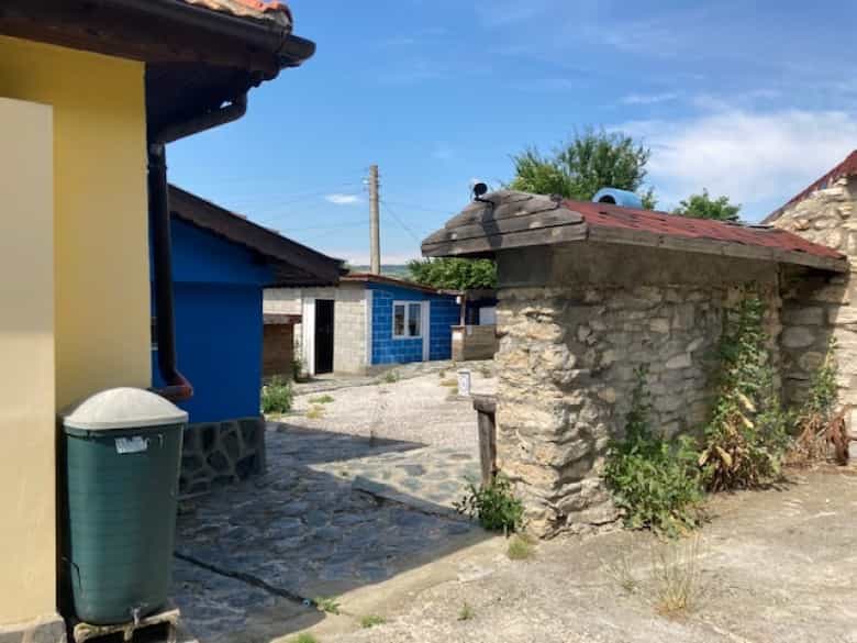 House in Provadia, Varna 10780321
