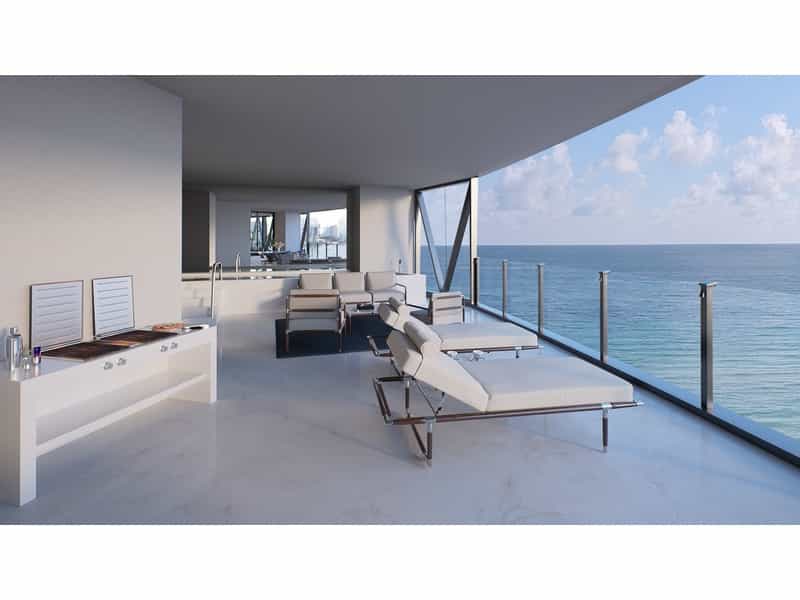Condominium in Sunny Isles Beach, Florida 10780330