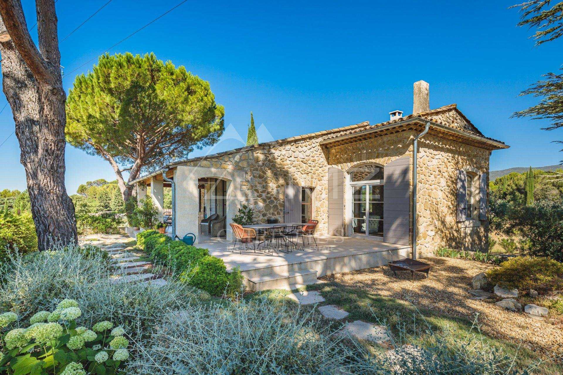 Hus i Lourmarin, Provence-Alpes-Cote d'Azur 10780475