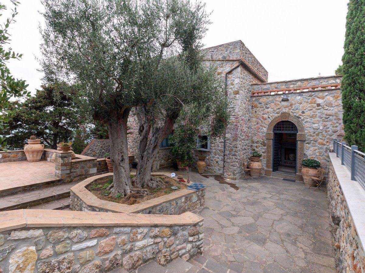 House in , Tuscany 10781483