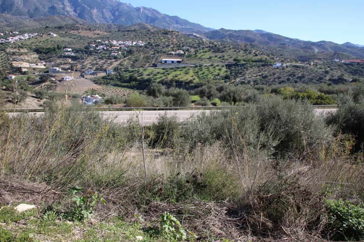 Tanah di Vinuela, Andalusia 10781599
