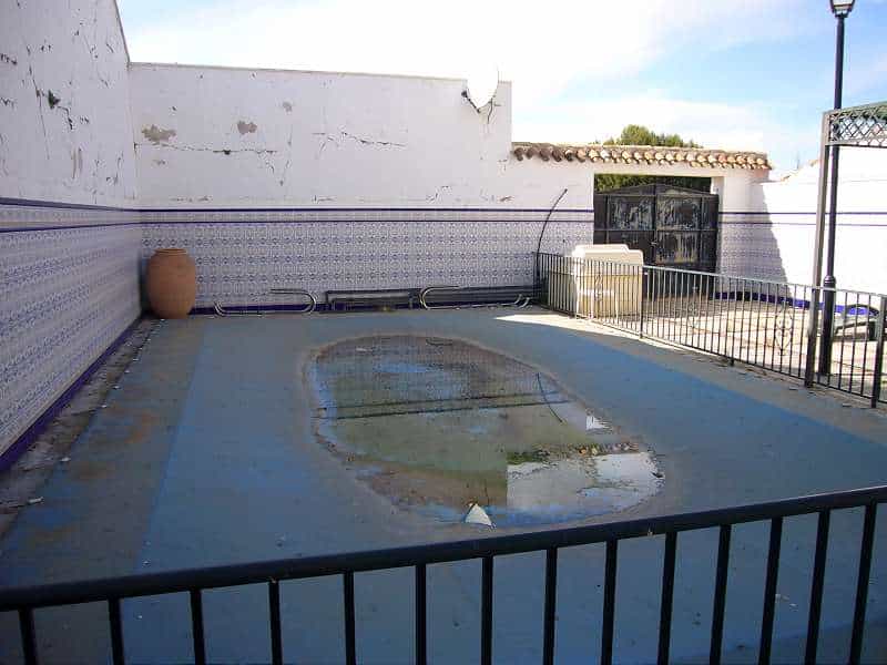 House in les Salines d'Elda, Comunidad Valenciana 10781715