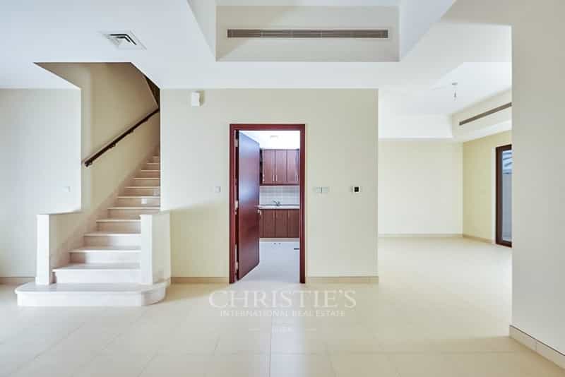 Talo sisään "Ud al Bayda", Dubai 10782146