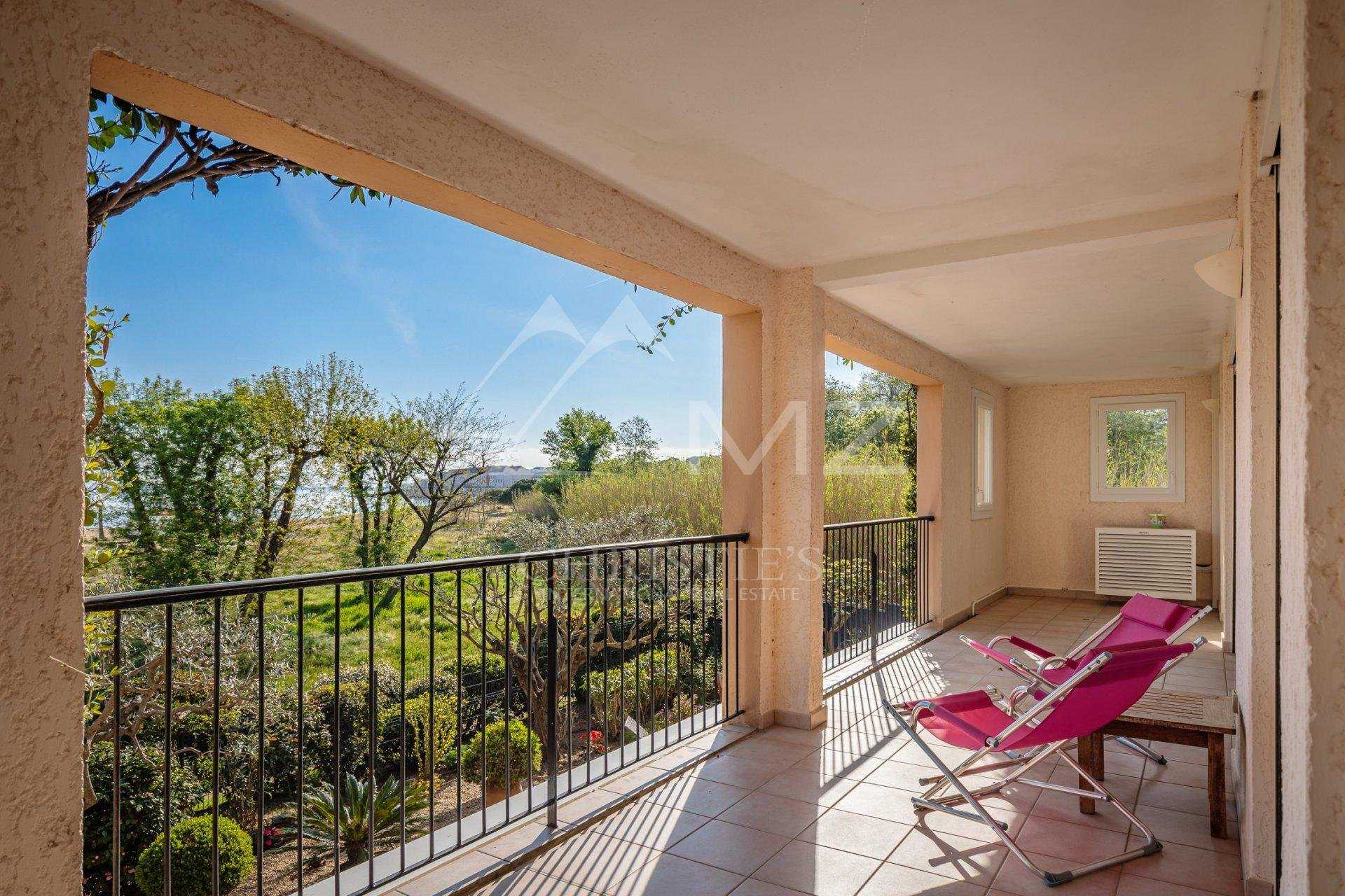 Rumah di Gassin, Provence-Alpes-Cote d'Azur 10782398