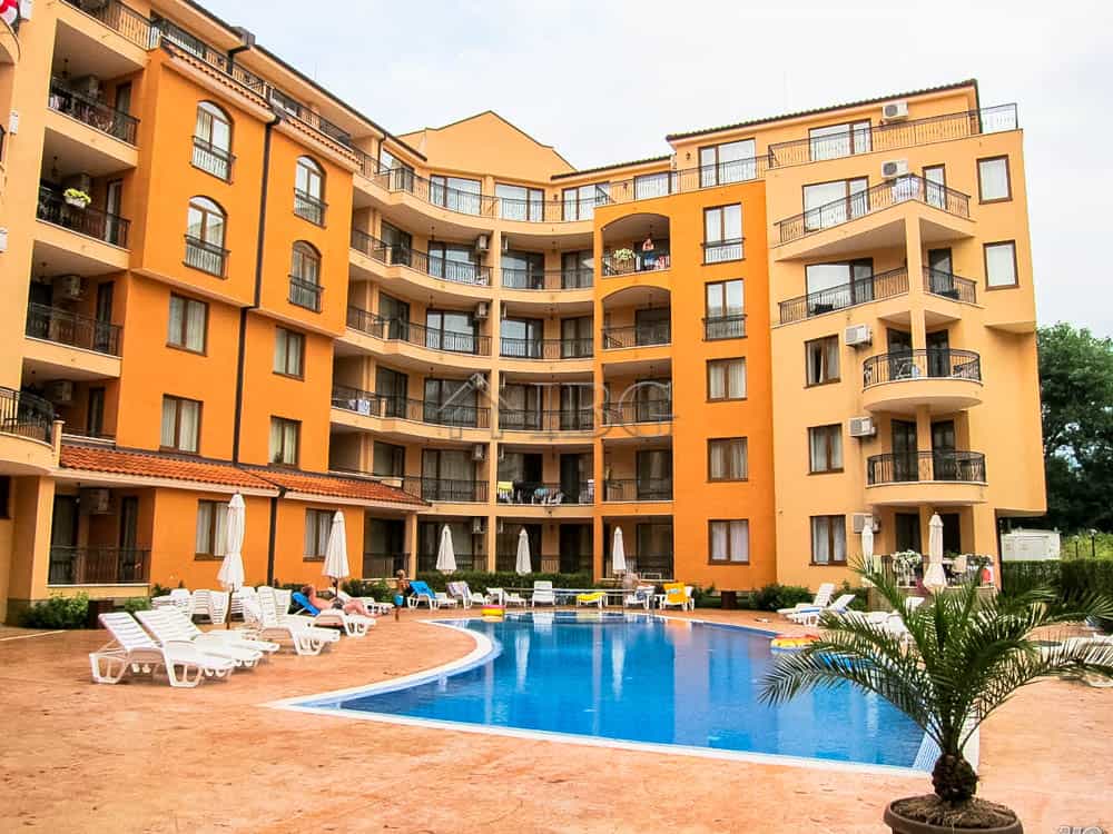 Condominium dans Nessebar, Burgas 10782555