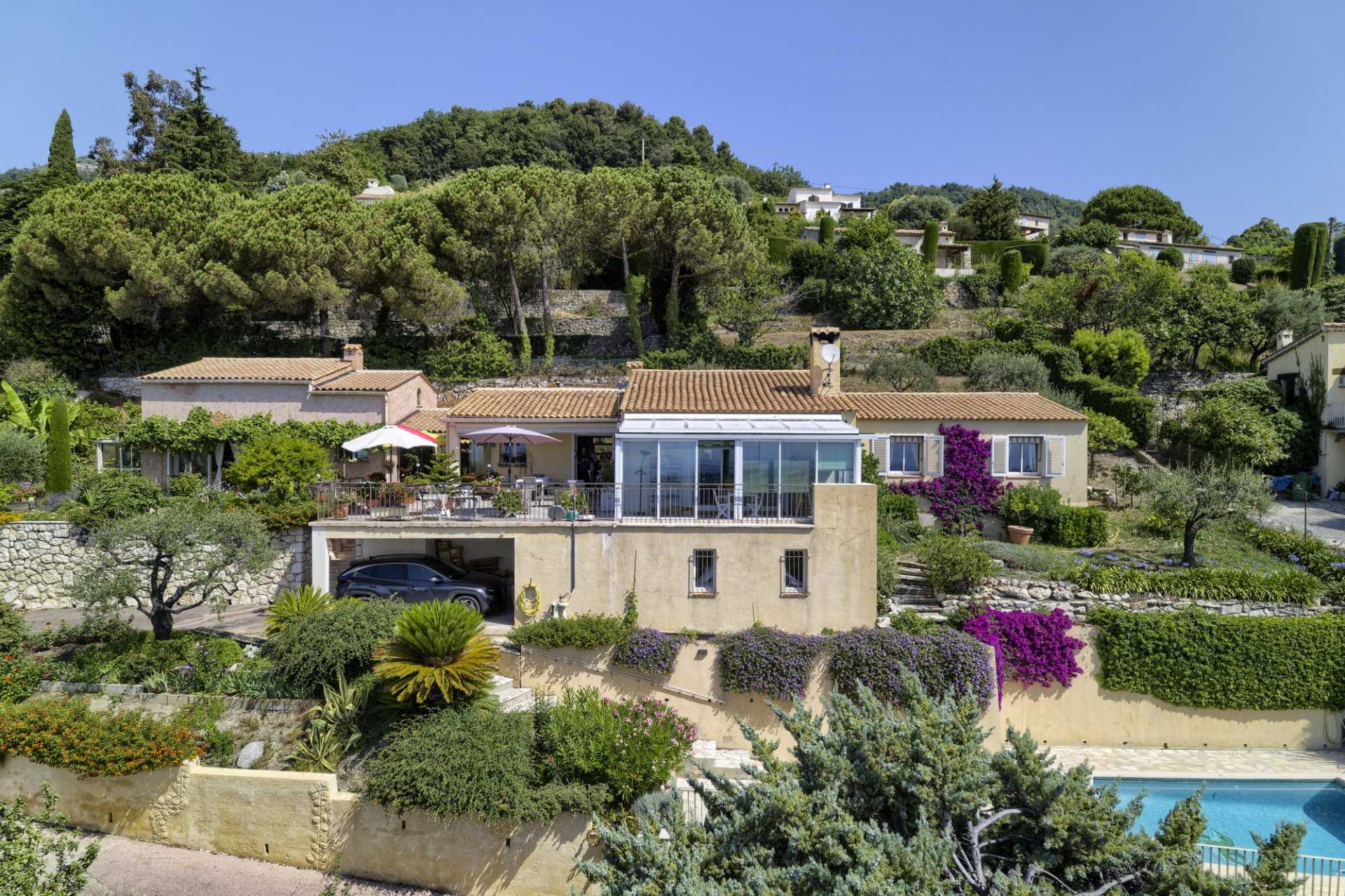 Huis in Tourrettes-sur-Loup, Provence-Alpes-Côte d'Azur 10782868