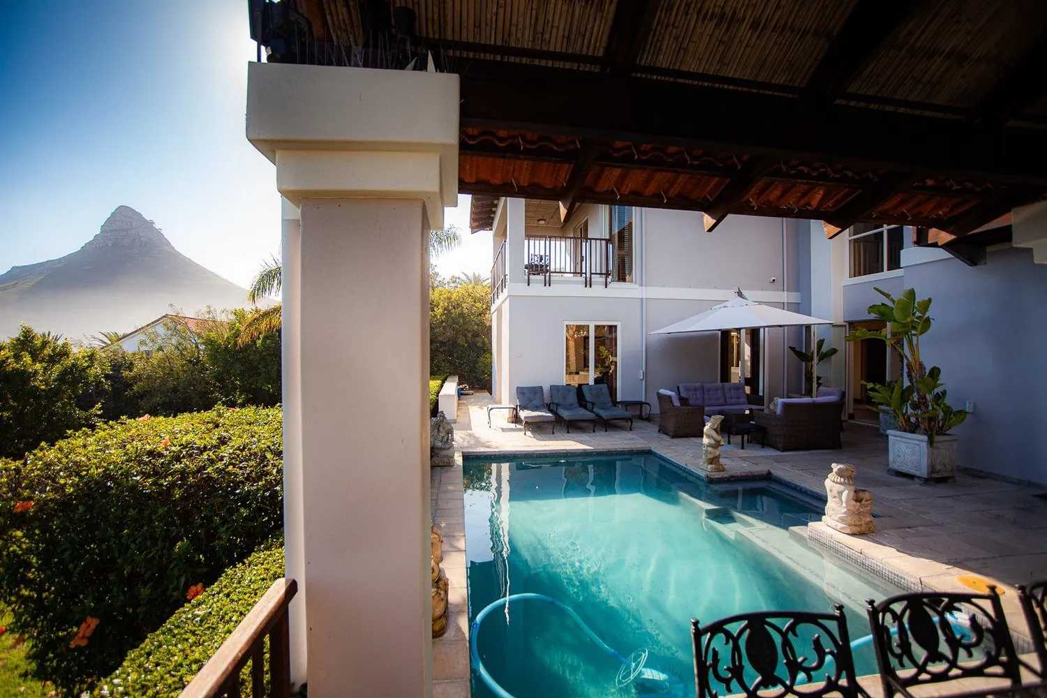 House in Cape Town, 22 Hely Hutchinson Avenue 10785146