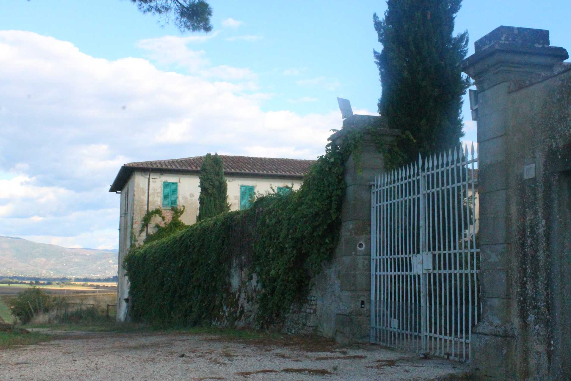 بيت في Castiglion Fiorentino, Tuscany 10785163