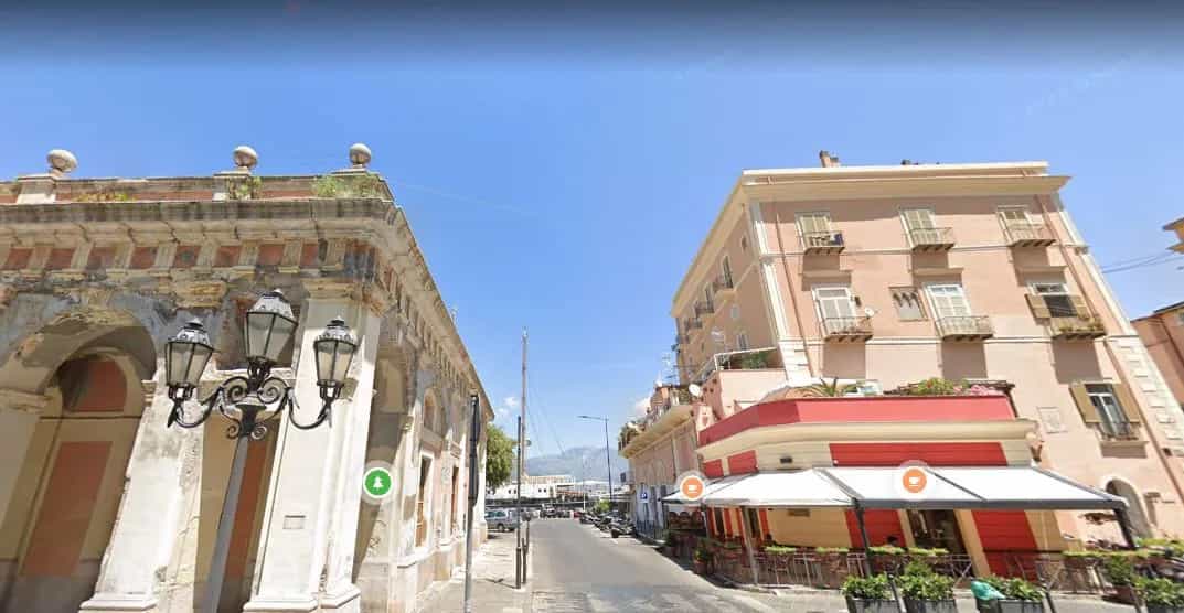 房子 在 Gaeta, Piazza Generale Traniello 10785174