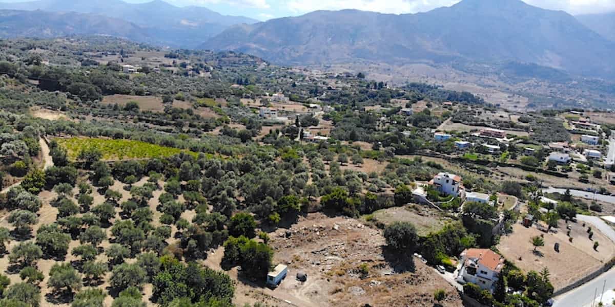 Tanah di Agios Antonios, Kriti 10785510