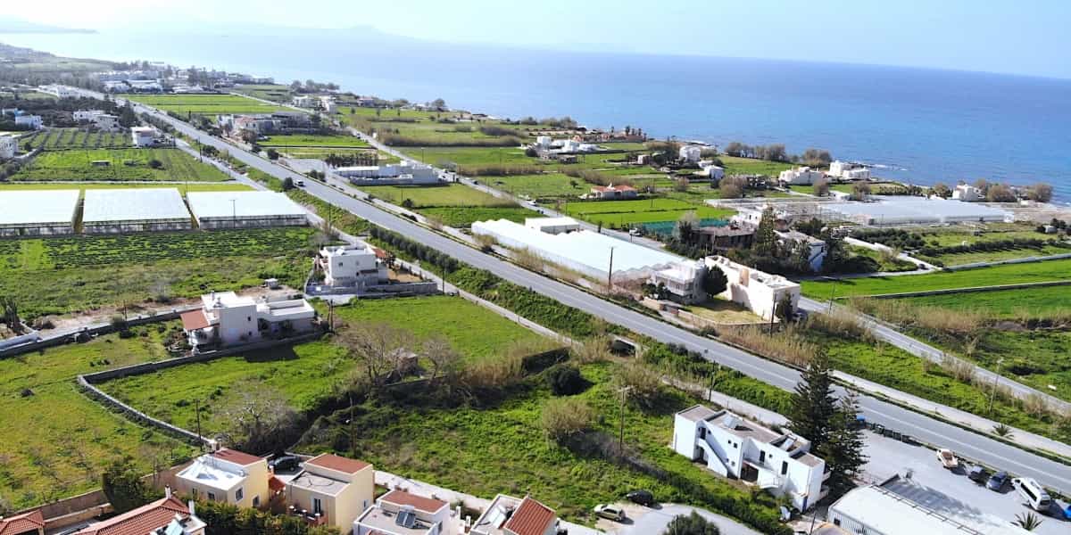 Tanah dalam Agios Antonios, Kriti 10785511