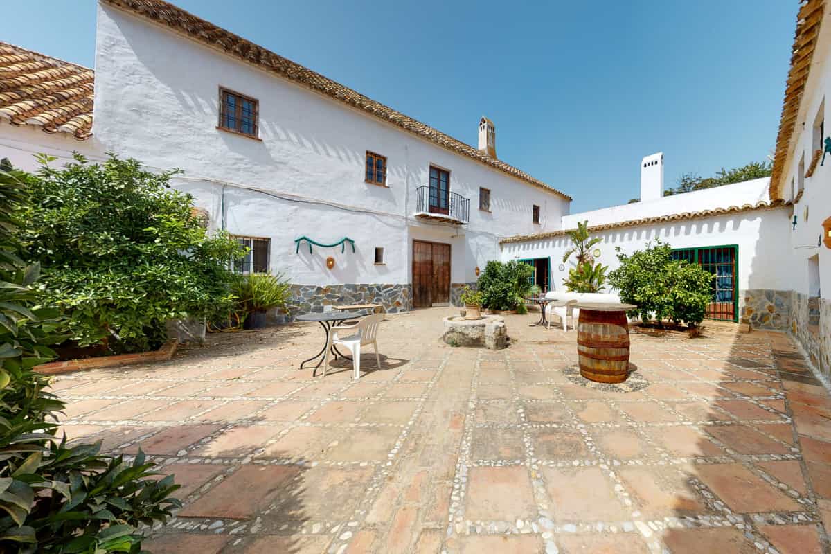 Rumah di Almogia, Andalusia 10786092