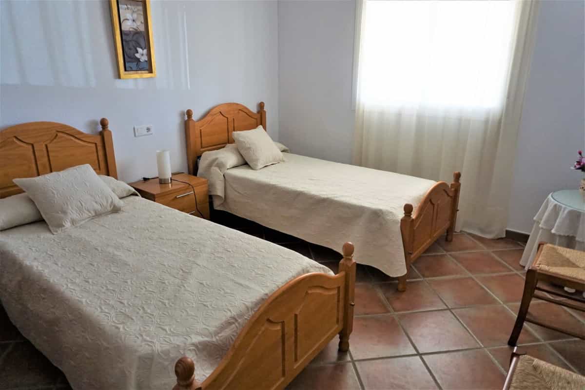rumah dalam Vinuela, Andalusia 10786135