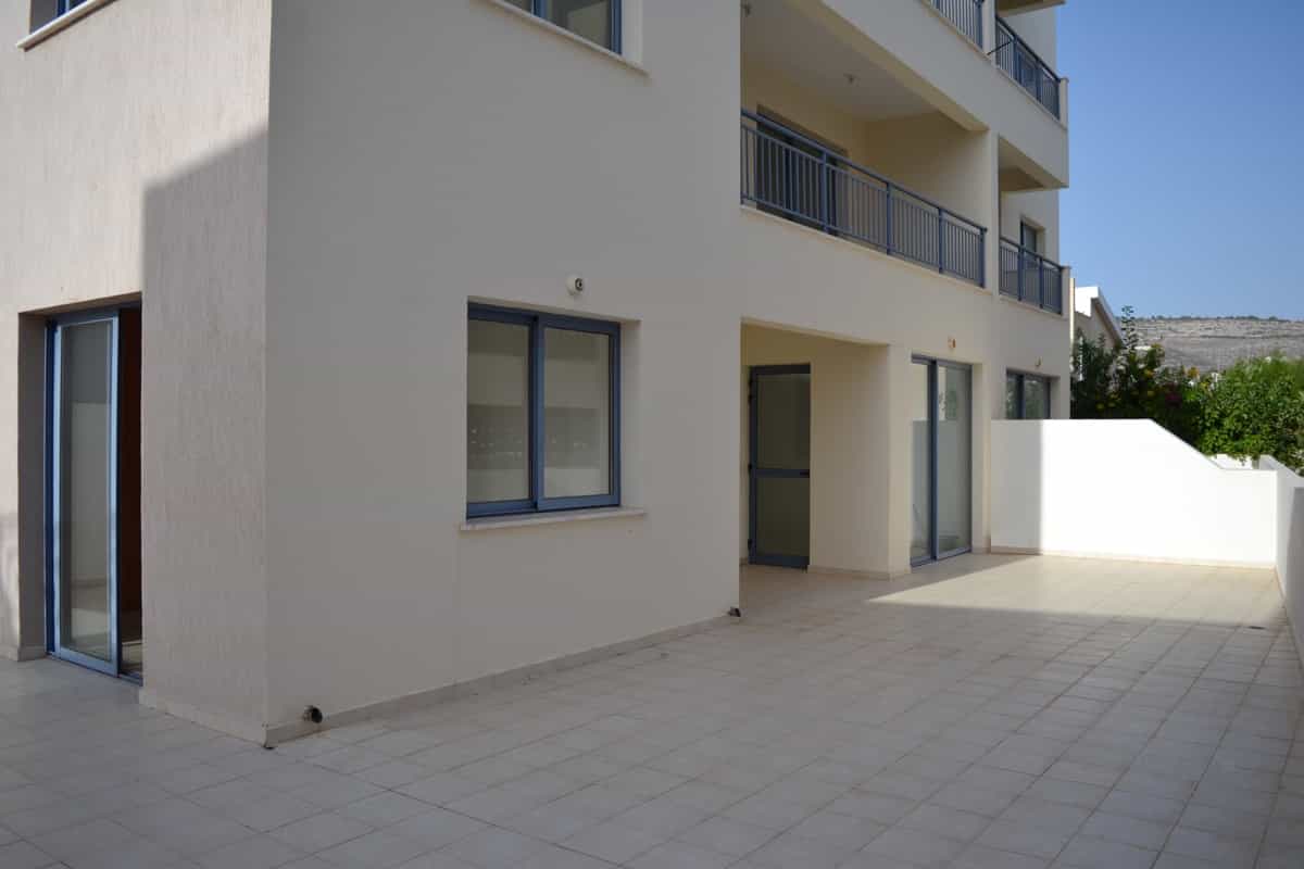 Condominium in Geroskipou, Pafos 10786564