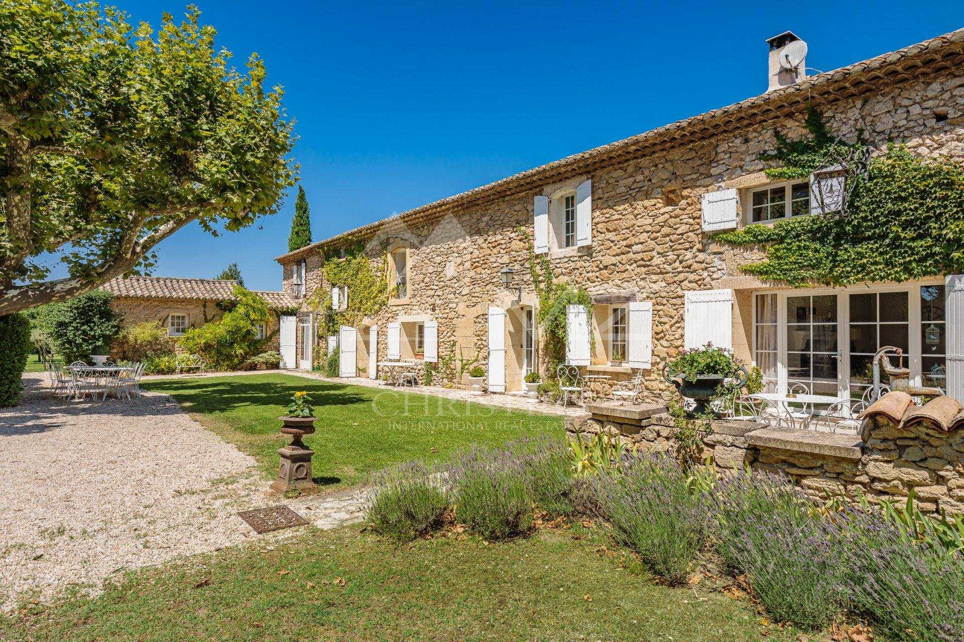 Andere in Taillades, Provence-Alpes-Côte d'Azur 10786723