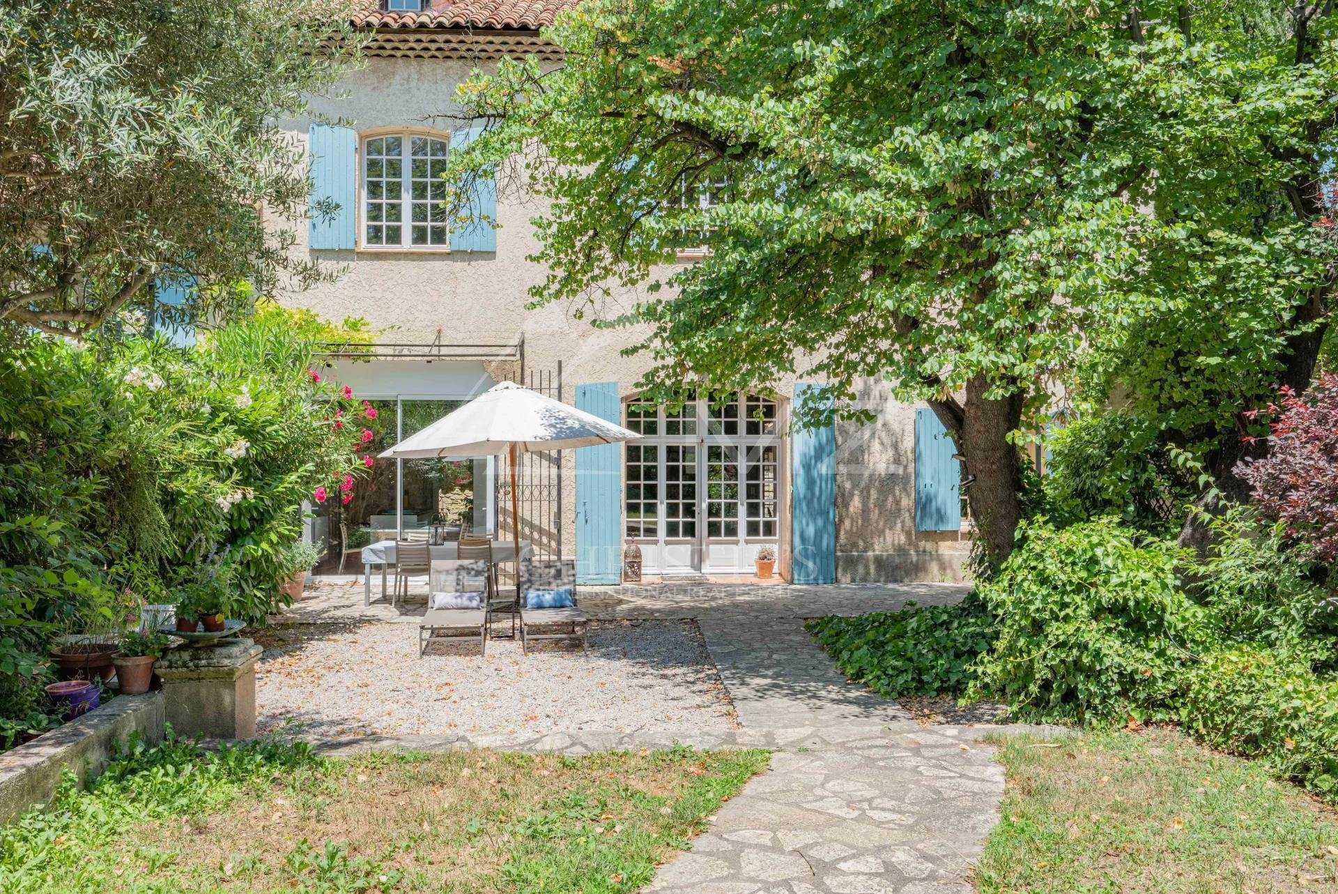 Hus i Les Platrieres, Provence-Alpes-Cote d'Azur 10786740