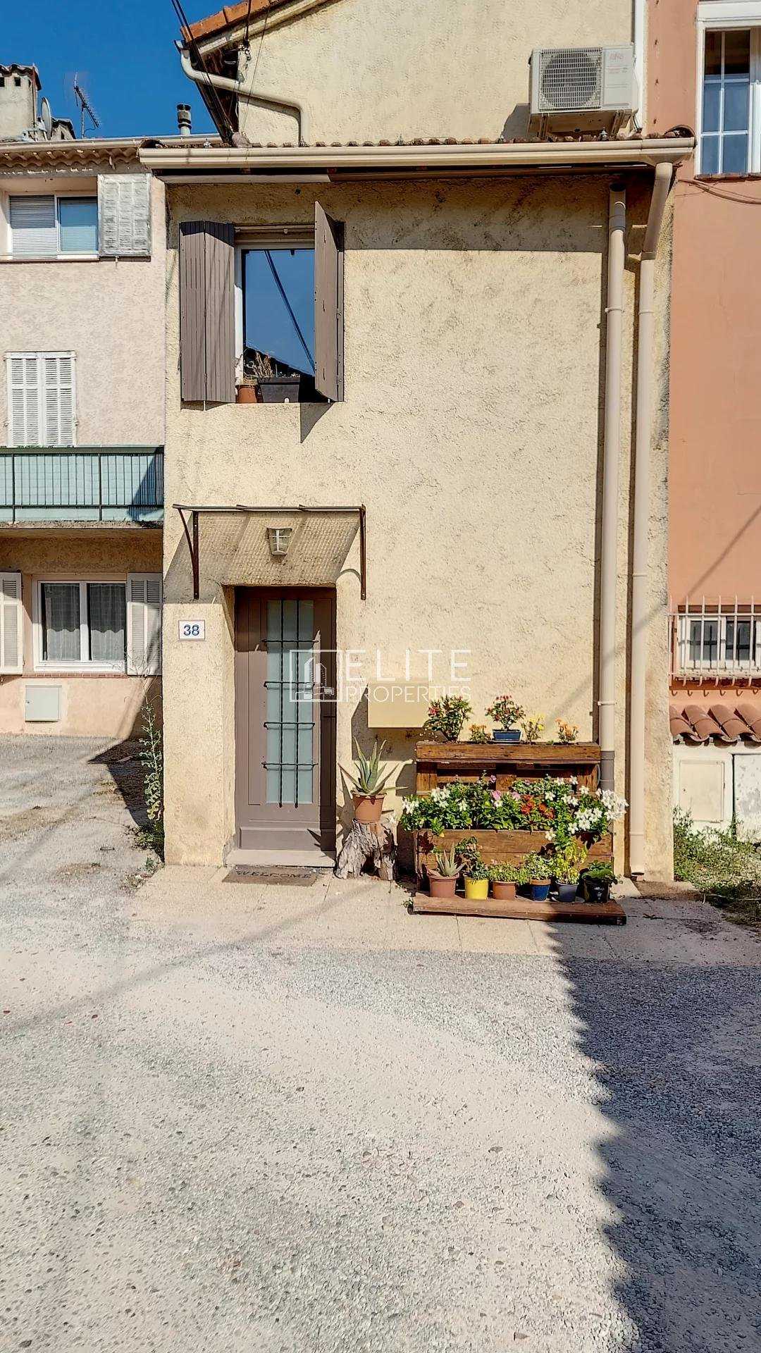 Talo sisään Pegomas, Provence-Alpes-Cote d'Azur 10786745