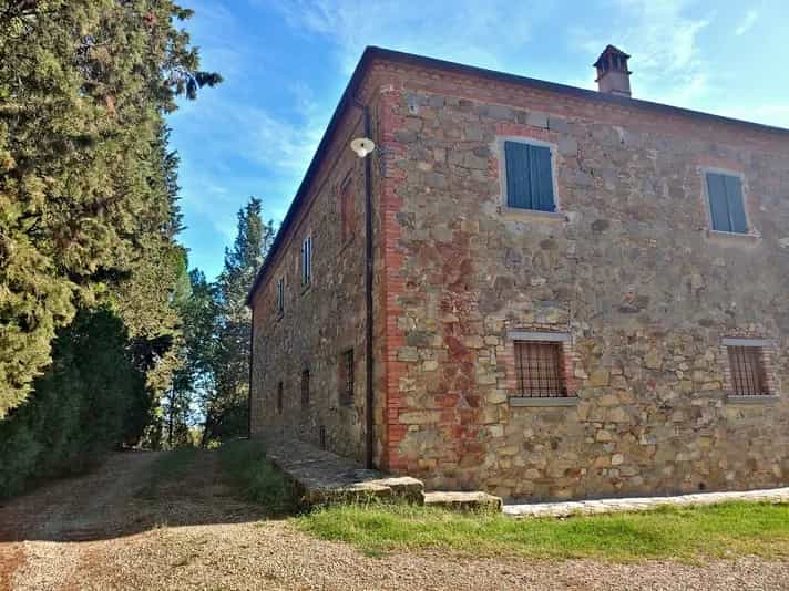 House in Arezzo, Tuscany 10786880