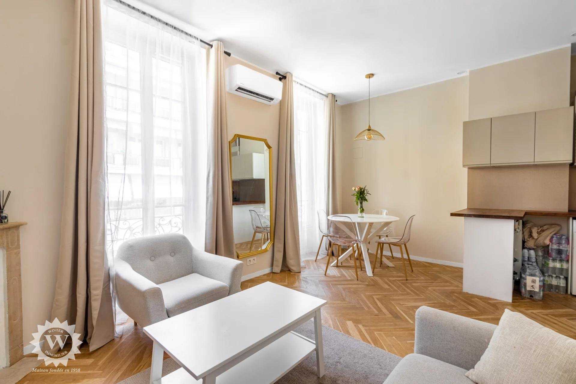 公寓 在 Nice, Alpes-Maritimes 10786965