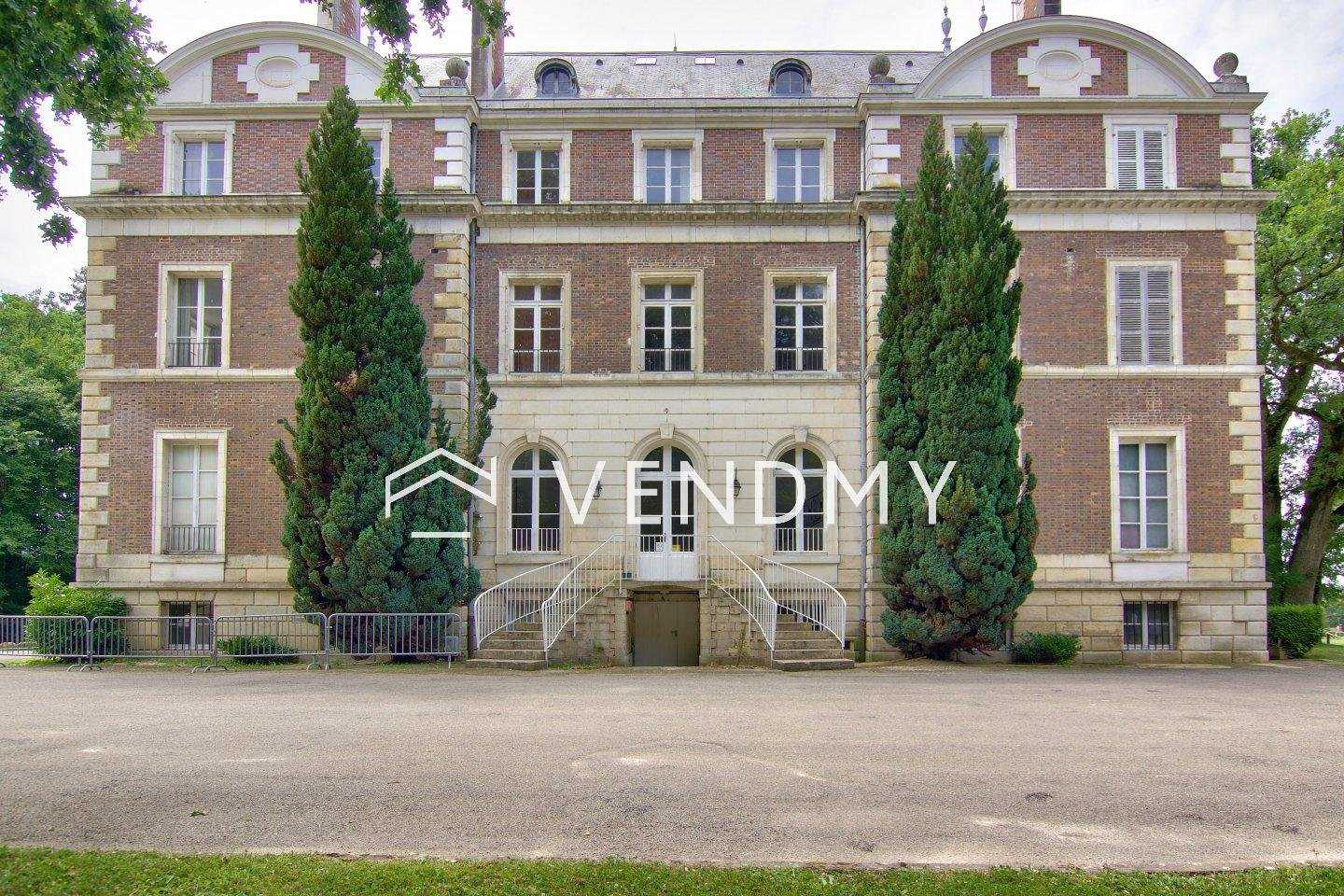 σπίτι σε Savigny-sur-Clairis, Bourgogne-Franche-Comte 10786969