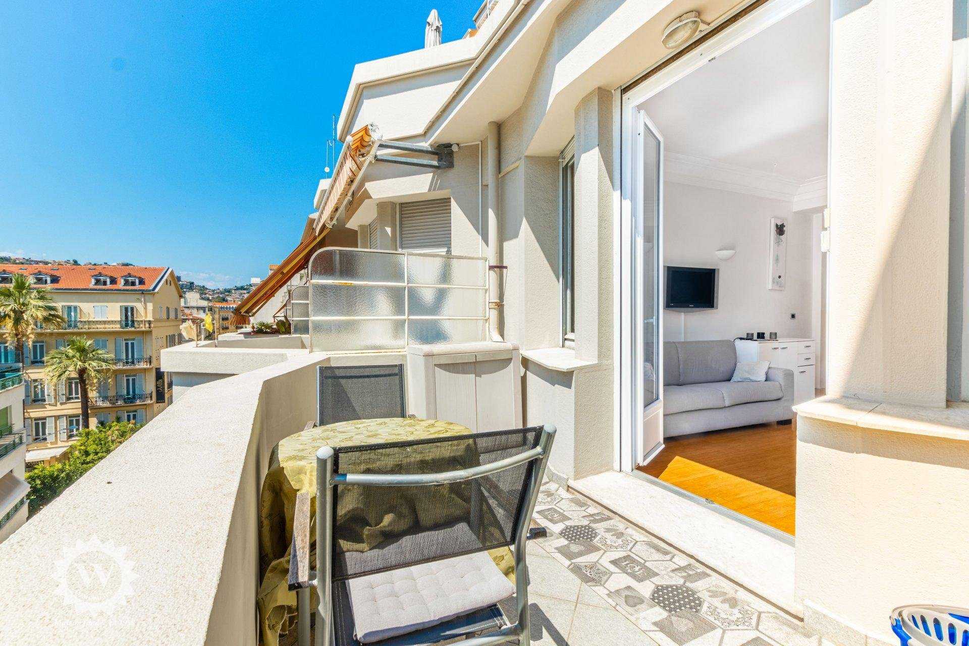 Condominium dans Nice, Alpes-Maritimes 10787032