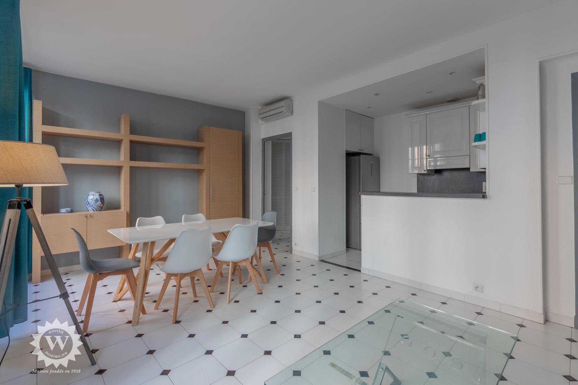 Condominium in Nice, Provence-Alpes-Cote d'Azur 10787039