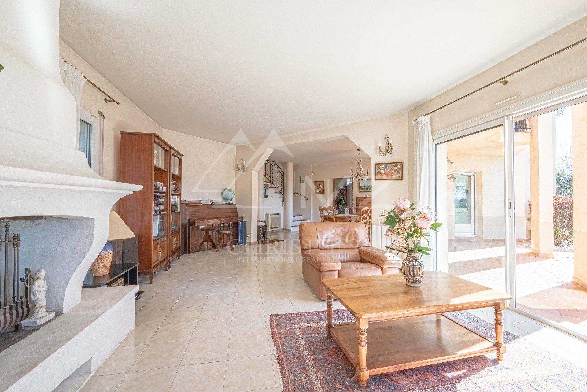 Casa nel Aix-en-Provence, Provenza-Alpi-Costa Azzurra 10787106