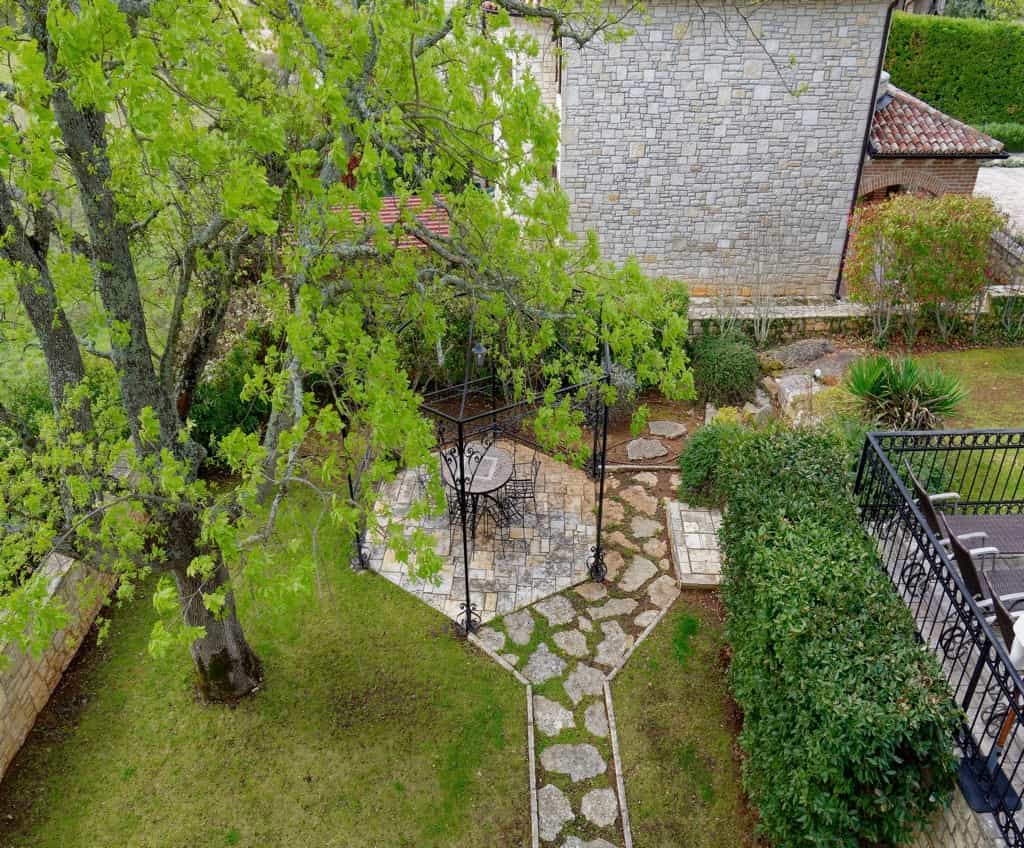 Dom w Višnjan, Istria County 10787269